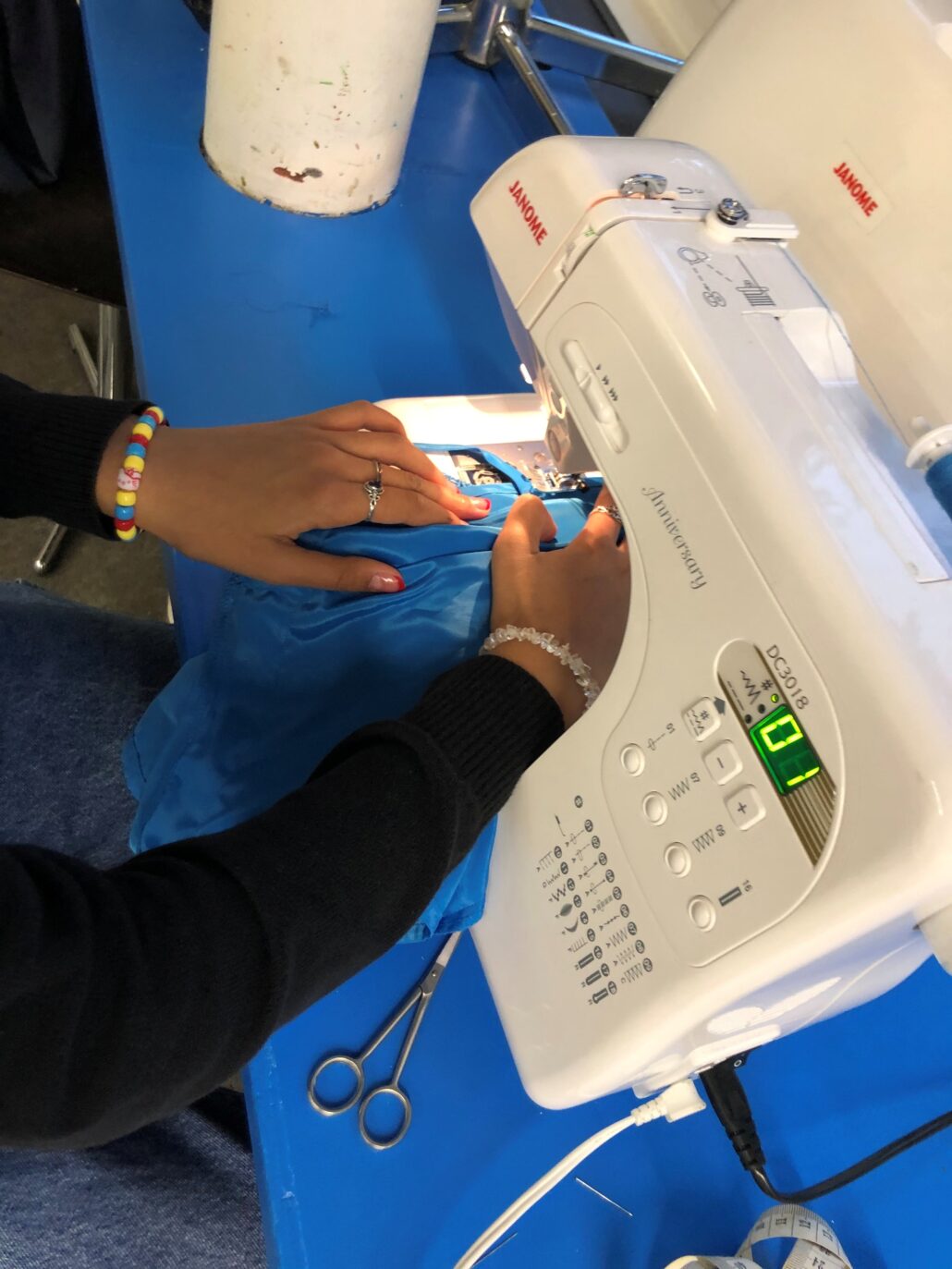 Nähen 3 – Copyright Cynthia Bohner-Vloet